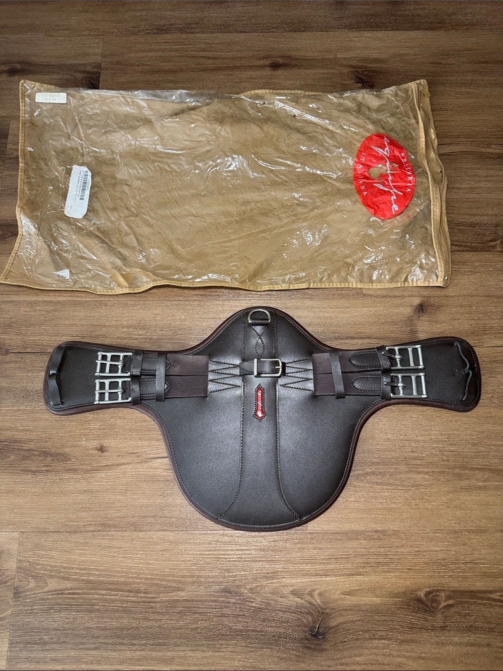 🐴 Equipe Short Stud Girth for Monoflap Saddles. Size 55/22 🐴